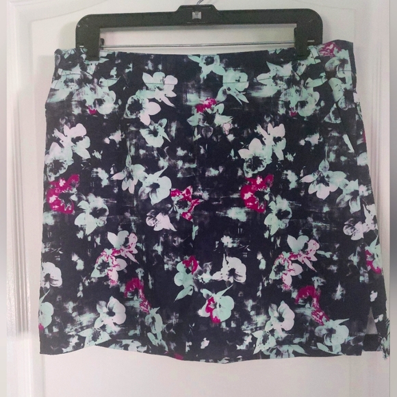 Lady Hagen Pants - Lady Hagen Floral Golf/Pickleball Skort with Pockets Ladies Size 12